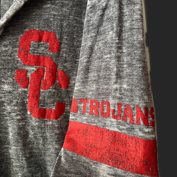 Gray and Red USC Women’s Shirt - Picture 4 of 4